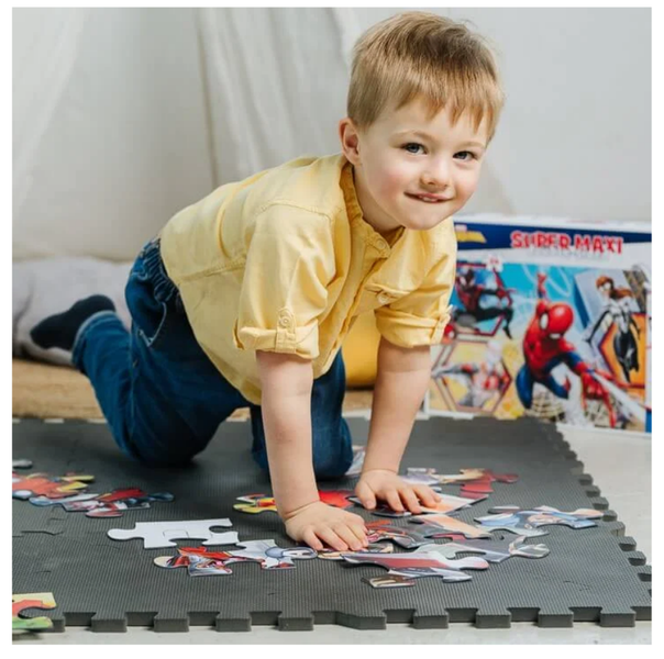 Puzzle 24 SUPER MAXI Spiderman wyrusza do akcji