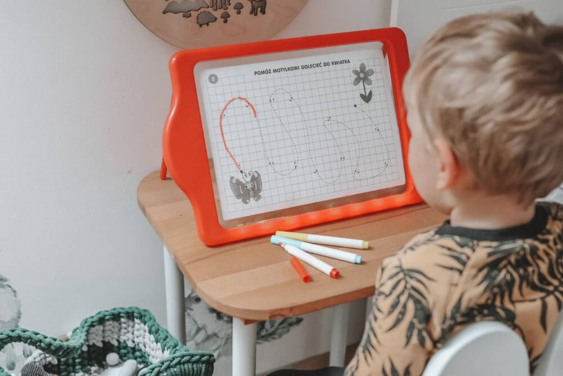 Lisciani Carotina Świecąca Tablica Led edukacyjna