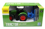 Traktor z Maszyną Rolniczą 